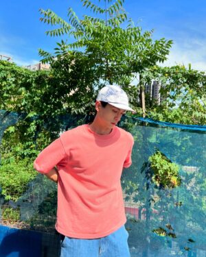 Shih Chih Tian Instagram - 夏天是帽子的季節，tshirt 的季節，痘痘的季節。