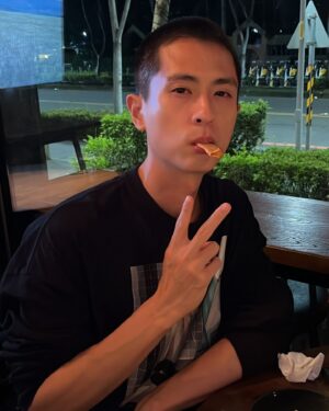 Shih Chih Tian Instagram - 看圖說故事，該怎麼說呢？