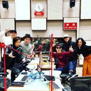 Shiho Watanabe Instagram - NHK FM 今日は一日RAP三昧、ほんま楽しかったっす🙏🏻当初、私はコラムコーナーのみの出演の予定だったのですが、急遽本番の生放送に飛び入りさせて頂くことに！5時間以上、ヒップホップ・トークをさせて頂き感無量です。ライムスター、そして @badhop_official のスタジオ・ライブも激アツだった！ヒップホップ文化、ラップ・ミュージックへの愛がさらに深まった一日でした🌹そして何より、 @yanatake さんにはゆっくり休んで頂きたいです💦ありがとうございました🙇🏻‍♀️