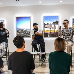 Shiho Watanabe Instagram - 2019.8.24 cherry chill will. "Blue Saudade” Talk Session @APPLEBUM ART GALLERY
That was really cool to be a part of this project🙏🏻 thanks @cherrychillwill @shintarokurokawa and @applebum_tokyo 🍎
We were filming @hiphopdna_jp Panel series as well📺 
APPLEBUMでのトークショウ、ccwさんと黒ちゃん、お酒でも飲みながら延々と話していたいようなヴァイブスでした🍎どうもありがとうございました🙏🏻 #Applebum #talkshowhost