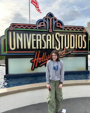 Shiloh Verrico Instagram - Had the best day with @bookalfredlewis at @unistudios and as you can see from my face on the Jurassic world ride I had a blast!!!