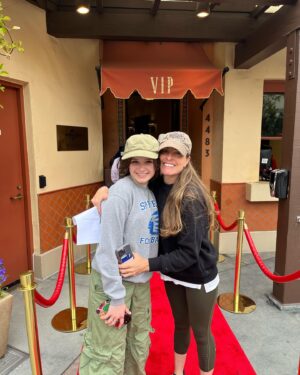 Shiloh Verrico Instagram - Had the best day with @bookalfredlewis at @unistudios and as you can see from my face on the Jurassic world ride I had a blast!!!