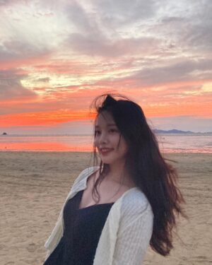 Shin Ga-eun Instagram - ⠀
⠀
(๑╹ω╹๑ )열ㅇト홉 소㉡ㅕ들고ト ㅎr루종일 좋았더라ⓩ┃.. (╹◡╹）♡