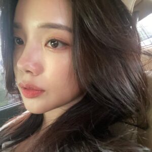 Shin Ga-eun Instagram - #🤯