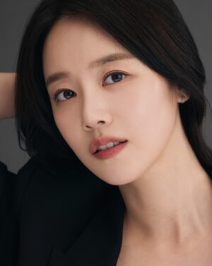 Shin Go-eun Instagram - 나지금 진짜 이렇게 안생겼어.