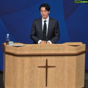 Shin Hyun-joon Instagram - 주님 사랑합니다🤍
주의 손에 나의 손을 포개고🙏🏼
#jesuslovesyou  #thankyoujesus