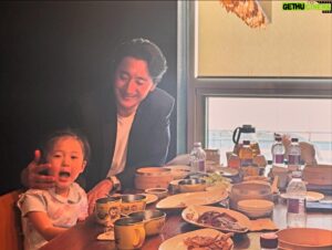 Shin Hyun-joon Instagram - 민서야 생일 축하해 Happy birthday🎂
엄마 아빠 딸로 태어나줘서 넘넘 고마워🩷💛🧡🩵💚

항상 기뻐하라  쉬지 말고 기도하라  범사에 감사하라
(데살로니가전서 5:16-18)

Have joy at all times.
Keep on with your prayers.
n everything give praise: for this is the purpose of God in Christ Jesus for you.

#love #family #blessing 
#thankyoujesus #jesuslovesyou
#기도하는아빠🙏🏼