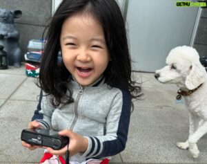 Shin Hyun-joon Instagram - 민서야 생일 축하해 Happy birthday🎂
엄마 아빠 딸로 태어나줘서 넘넘 고마워🩷💛🧡🩵💚

항상 기뻐하라  쉬지 말고 기도하라  범사에 감사하라
(데살로니가전서 5:16-18)

Have joy at all times.
Keep on with your prayers.
n everything give praise: for this is the purpose of God in Christ Jesus for you.

#love #family #blessing 
#thankyoujesus #jesuslovesyou
#기도하는아빠🙏🏼