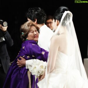 Shin Hyun-joon Instagram - 11th wedding anniversary 🤍
#love #family #jesuslovesyou #thankyoujesus