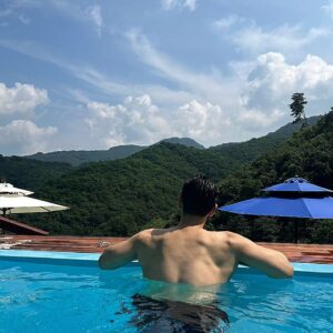 Shin Jae-hwi Instagram - 추워지니 여름이 그립