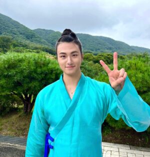 Shin Seung-ho Instagram - ???