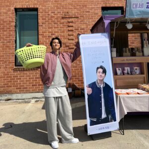 Shin Seung-ho Instagram - 대세도 괴물도 아니지만 정말 감사합니다❤️