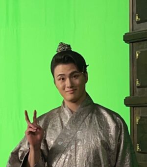 Shin Seung-ho Instagram - 👑👻
