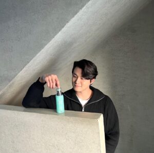 Shin Seung-ho Instagram - #광고

넘버원 #비오템옴므

올겨울 강력한 피부 방어와 함께 상쾌하고 빠른 수분충전이 필요하다면 
#아쿠아파워 #어드밴스드젤로션 💚