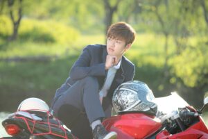 Shin Won-ho Instagram - <BIG> 강경준 2012