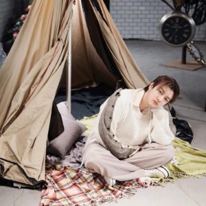 Shin Won-ho Instagram - 널 보는 나의 시선 
#trustme#신원호#shinwonho#믿어#200527#comingsoon