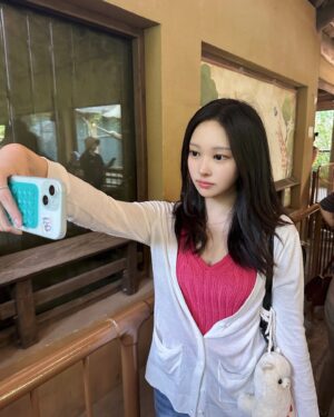 Shin Yi-Joon Instagram - 🥵