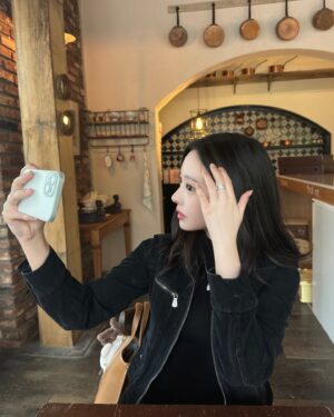 Shin Yi-Joon Instagram - 