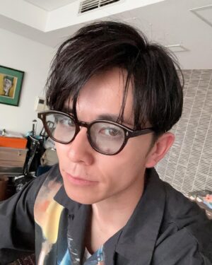 Shingo Fujimori Instagram - おはよう
朝からイケて過ぎるでしょ？
髪を切ったんだよ！
ほら、出かけるよ？