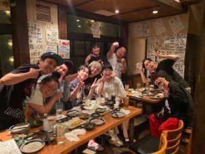 Shingo Fujimori Instagram - 楽しかった夜😆
みんなほぼ同期！

ロングサイズ伊藤さんだけはぶっちぎりの先輩でしたが、ずっと後輩のふりをしていましたww