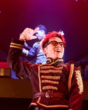 Shingo Fujimori Instagram - OCEAN TOKYOの高木くんをはじめとする精鋭部隊にRADIOFISH全員のヘアチェンジをしていただきました！
プロフィール欄リンクのYouTubeからご覧ください！

今回ご協力いただいたスタイリストさんは
@takagi_ocean 
@yosuke_takagi 
@shimekakeshinji 
@amezooon 
@oota_japan 
@daijiro.s 

ライブ当日のスタイリングは
@ocean_naosuke 

ライブ写真の撮影は
@hasumi_toru

です！！
皆さんのおかげでRADIOFISHLIVE最高に良いものになりました。
ありがとうございました！