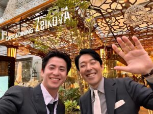 Shingo Fujimori Instagram - 山さん、みきちゃん結婚おめでとうございます！

披露宴も二次会も最高に楽しかったです。

集まった人の多さや想いの強さに、改めてお二人が愛されているんだなぁと感じました！司会をしていた淳さんが涙ぐむシーンなんかはやられました😭

そして、あんなに笑った披露宴は初めてです！！

あっちゃんも楽しそうでした！！