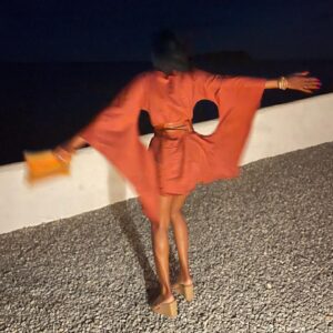 Shini Somara Instagram - True freedom is about becoming free from everything, including yourself.

@sadhguru 

#shapeshifter #geometric #sunset #freedom #love #ibiza