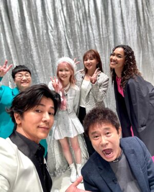 Shinji Takeda Instagram - 2023.12.29.『#オオカミ少年#ハマダ歌謡祭 3時間SP』に出演させて頂きました📺 ご覧頂いた皆様ありがとうございました‼︎ 本当に楽しい現場✨ 歌ったことのないうる覚えの唄を歌ってみるスリルったらもう🎤 皆様も年末年始、気の合う仲間とハマダ歌謡祭ごっこしてみてはいかが^_^？ 収録の合間に話しかけることができた方々との写真です📸 ありがとうございましたー☆ #武田真治