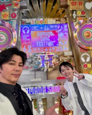 Shinji Takeda Instagram - 2023.12.29.『#オオカミ少年#ハマダ歌謡祭 3時間SP』に出演させて頂きました📺 ご覧頂いた皆様ありがとうございました‼︎ 本当に楽しい現場✨ 歌ったことのないうる覚えの唄を歌ってみるスリルったらもう🎤 皆様も年末年始、気の合う仲間とハマダ歌謡祭ごっこしてみてはいかが^_^？ 収録の合間に話しかけることができた方々との写真です📸 ありがとうございましたー☆ #武田真治