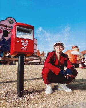 Shinnosuke Mitsushima Instagram - ⚫️🔴🟡 メシドラ×東京ドイツ村 ⚫️🔴🟡

𖣔 Make-up: @masa4sai10 𖣔
𖣔 Styling: @shinya_watanabe_ 𖣔
𖣔 wear : @Y3  𖣔
𖣔 cap：@ca4la 𖣔
