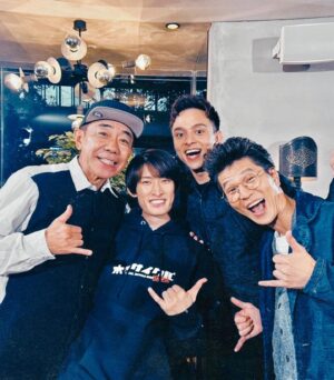 Shinnosuke Mitsushima Instagram - 🟢🟡2024年もPowerを届けます🟡🟢

★カンテレ★
【#グータンヌーボ2 SP】
今夜10：30～11：24

MC：
#長谷川京子 #西野七瀬 #田中みな実 #満島真之介

ゲスト: #モグライダー芝 #向井康二 #木梨憲武
スタジオゲスト: #中島健人 #高橋ひかる

お楽しみに〜！

 ･.･ ･.･ ･.･ ･.･ ･.･ ･.･ ･.･ 
Styling: @shinya_watanabe_ 
Wear：@versace
Wear：@ferragamo
Hat：@kijimatakayuki_official
 ･.･ ･.･ ･.･ ･.･ ･.･ ･.･ ･.･ 