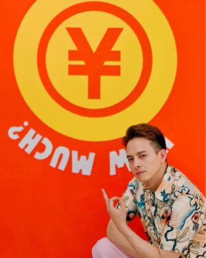 Shinnosuke Mitsushima Instagram - 💰TBS💰
【#いくらかわかる金？】
5月11日(土)今夜8時～2時間SP‼︎

チームリーダーとして出演してます！
お楽しみに🌛✨

 ･.･ ･.･ ･.･ ･.･ ･.･ ･.･ ･.･ 
■Hair&make: @masa4sai10
■Styling: @shinya_watanabe_ 
■Tops :  @fredperryjp
■Pants :  @noahclothing
 ･.･ ･.･ ･.･ ･.･ ･.･ ･.･ ･.･ 