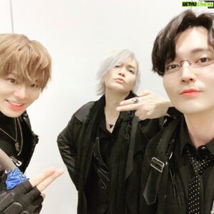 Shintaro Asanuma Instagram - #ヒプノシスマイク -Division Rap Battle- 9th LIVE ≪ZERO OUT≫ ‬⁩DAY2も終幕。

あらためて、全キャスト、全スタッフ、ゲスト、DDBの皆さん、U-ICHIさんに心から感謝を。そして何より、会場にお越しくださいったヘッズ、配信やライビュでご覧くださったヘッズ、本当にありがとうございました！

皆さんの声があんなに聞こえてくるなんて。そしてそれがあんなに嬉しくて、楽しいなんて。

本当に、みんなで作ったLIVEでした。BIG UP！

#ヒプマイ #hypnosismic #ヒプマイ9thライブ