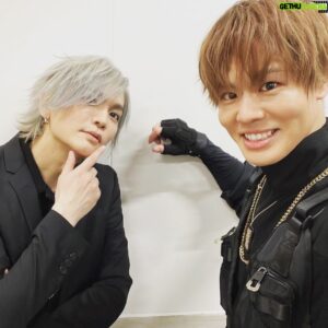 Shintaro Asanuma Instagram - #ヒプノシスマイク -Division Rap Battle- 9th LIVE ≪ZERO OUT≫ ‬⁩DAY2も終幕。

あらためて、全キャスト、全スタッフ、ゲスト、DDBの皆さん、U-ICHIさんに心から感謝を。そして何より、会場にお越しくださいったヘッズ、配信やライビュでご覧くださったヘッズ、本当にありがとうございました！

皆さんの声があんなに聞こえてくるなんて。そしてそれがあんなに嬉しくて、楽しいなんて。

本当に、みんなで作ったLIVEでした。BIG UP！

#ヒプマイ #hypnosismic #ヒプマイ9thライブ