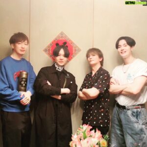 Shintaro Asanuma Instagram - #ヒプマイ9thライブ の「 #お疲れハマ会 」で、DJ U-ICHIさん神尾さん駒ちゃんで中華料理を食べてきました！円卓を囲んで、曲の話、DJの話、カメラの話…たっくさん話して、たっくさん食べて。バカンスを楽しむスカーフェイスのようなパラダイスでした。

駒ちゃんは大学相撲部のような食べっぷりでした。

#djuichi #駒田航 #神尾晋一郎
#ヒプノシスマイク #ヒプマイ
#ヨコハマディビジョン #MTC
#madtriggercrew #ハオノシスマイク