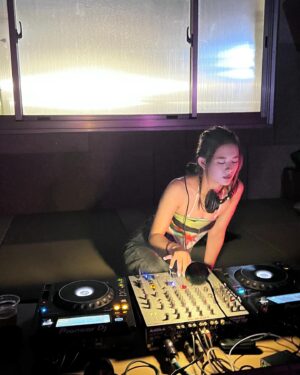 Shiny Yao Instagram - music is my remedy