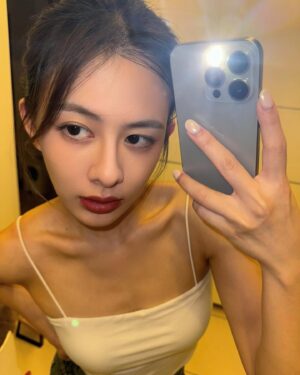 Shiny Yao Instagram - 