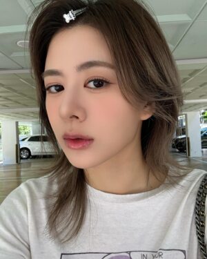 Shiny Yao Instagram - SUPERSTAR BEHAVIOR