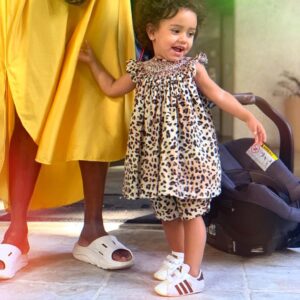 Shirley Cruz Instagram - Domingo das Mina.
Domingo com a Mina que saiu de dentro de mim.
🙌🏾💛