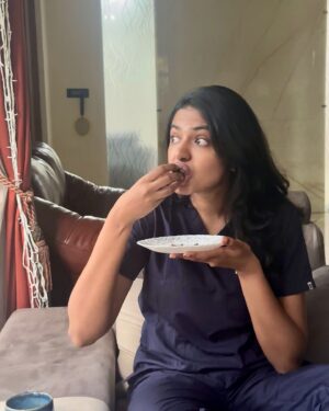 Shivani Rajashekar Instagram - Happy my day to me 🥳😬🧿
#happydoctorsday #happybirthday