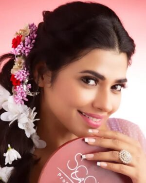 Shivanya Mehrara Instagram - Caption this one ☺️
#tollywood #tamilcenima #telugucinema #influencer #instagram #instapic #actorslife #stayraw .