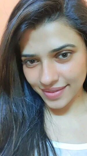 Shivanya Mehrara Instagram - Right thing to do 👍
#doyourthing #reels #instagram #trending #fun #loveyourself #selflove #selfobssessed