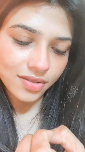 Shivanya Mehrara Instagram - Baat to sahi h vaise 🙄
#trending #maya #behad #jenniferwinget #selflove #influencer