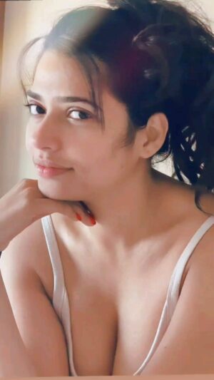 Shivanya Mehrara Instagram - Looking for a sign.. here it is .
#staypositive #stayraw #influencer #instagood #selfobsessed❤