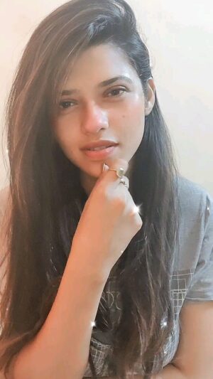 Shivanya Mehrara Instagram - #trending #doyourthing #feelkroreelkro🎬 #actorlife🎬🎥 #fun #selflove #selfobssessed