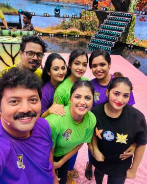 Shiyas Kareem Instagram - Star Magic family ❤️ @sumeshchandran49 @shiyaskareem @chilankasdeedu @binuadimali @nelsonsooranadu @ullaspandalamofficial @sreevidya__mullachery @jishinmohan_s_k @saranya_visakh_here @devi._.nanda. #star #starmagic #starmagic2024 
#actresses #fyp #celibraty #tamarpadar #anumol #shiyaskareem #binuadimali #sumesh #sreevidyamullachery #nelson