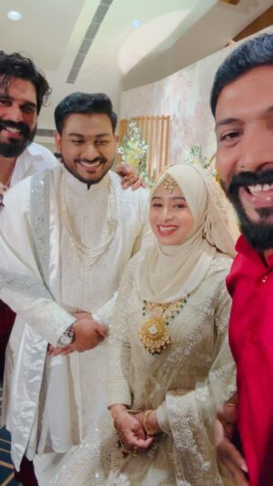 Shiyas Kareem Instagram - ഞാൻ ഒരു വള അല്ലെ അവളെട് ചോദിച്ചത് 😳