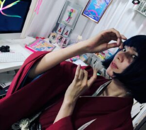 Shizu Mizuno Instagram - 紋付袴似合いすぎなのでこういうの得意な人に撮影して欲しい(着付けの人がこれは男物ですけどって言うので「これが流行りのジェンダーレス」で通した)