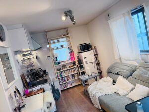Shizu Mizuno Instagram - 今の部屋です。ものが増えたらまた紹介します🐅👲友達は遊びに来てください