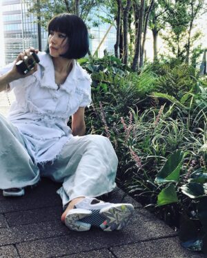 Shizu Mizuno Instagram - 今更やっと渋谷PARCO行った(仕事です)
NINTENDO TOKYO入った瞬間任天堂が本気で全世界の人類に向けてるのが伝わってきて泣きそうになった。
写真は惑星ハルボリズムの古屋さんが撮ってくれました。